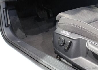 Volkswagen Passat 2.0 TDi Comfortline Nový Servi nafta - 9