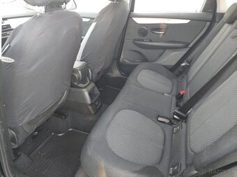 BMW 218i Active Tourer - 9