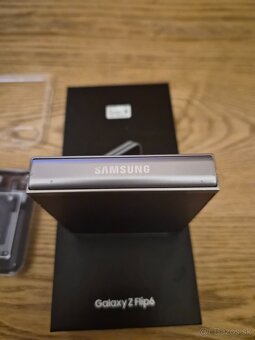 Samsung Z Flip 6 512GB - 9
