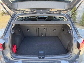 VW Golf VIII 1.5 TSI 96kw Style Hatchback - 9