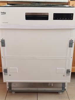 Vstavaná umývačka riadu beko - 9
