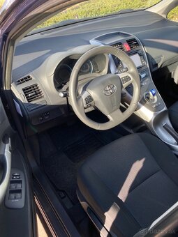 Toyota Auris 1.8 Hybrid/Benzin Executive 2012 - 9