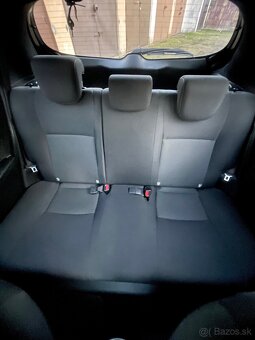 Toyota Yaris Hybrid 1.5 CVT - 9
