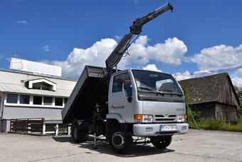 Nissan Cabstar trojstranný vyklápač s hydraulickou rukou - 9