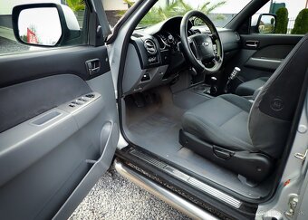 FORD RANGER 2.5 TDCi 4x4 - ŤAŽNE-VYHREV SED.-KLIMA-STK - - 9