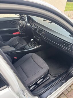 BMW E90 320d xDrive - 9
