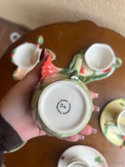 Porcelánové zberateľské šálky - 9