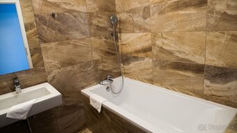 🏢 Na predaj: Apartmánové poschodie – centrum Komárna - 9