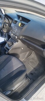 Znížená cena   Predám Mazda 5 - 9