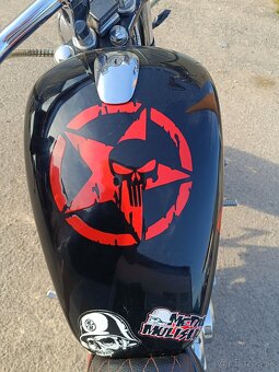 Suzuki VS 700 Intruder - 9
