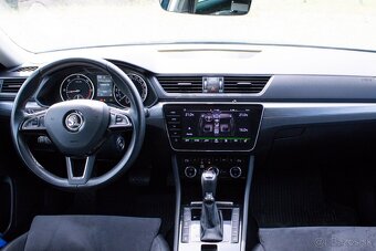Škoda Superb Combi 2018 - 9