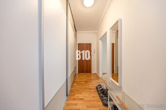 Kompletne zrekonštruovaný 4-izbový byt na Martinčekovej ulic - 9