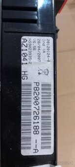 predam pristrojovy panelna renault - 9