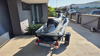 Vodný skúter Sea-Doo RXT 255 - 9