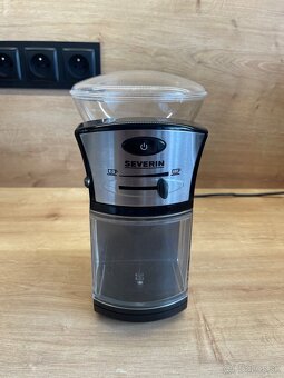 Predam kavovar Delonghi Dedica - 9