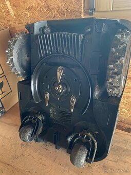 Robotická kosačka BOSCH Indego XS300 - 9