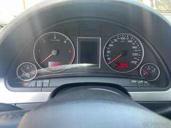 Audi A4 2.0 TDI Premium multitronic - 9