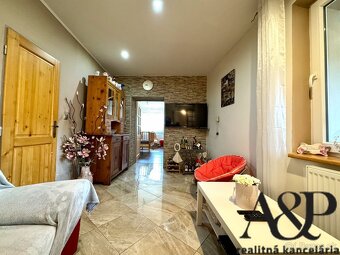 7 IZBOVÝ RODINNÝ DOM, POZEMOK 2717M2, PRIETRŽ, okr. SENICA - 9