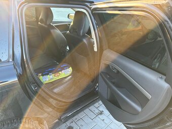 Volvo V70 P3 2.4d 120Kw 2008 - 9