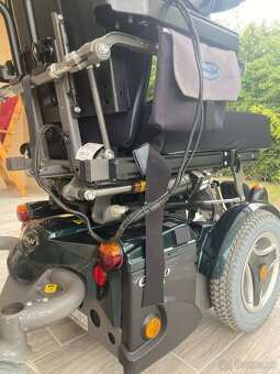 Polohovateľný elektrický invalidný vozík PERMOBIL C500 - 9