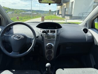 Toyota Yaris 1.0 VVT 2010 - 9