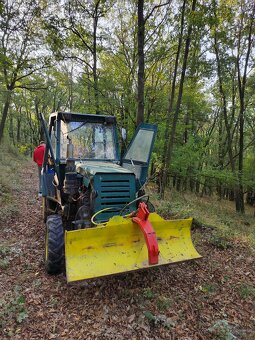 Predám traktor 4x4 - 9