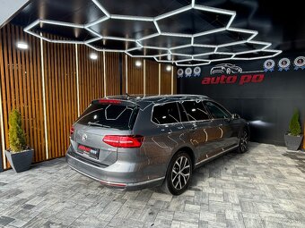 Volkswagen Passat Variant 2.0 TDI Highline DSG - 9