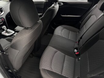 Kia Ceed SW 1.5 T-GDi Gold A/T - 9