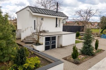 Predáme RD na Záhorí s vnútorným bazénom, garážou .... - 9
