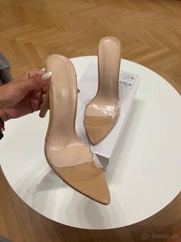 Vinylove sandale na vysokom opatku - 9