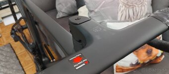 Kompletný karbónový cestný bicykel s elektronickým radením - 9