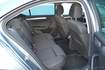 Škoda Superb 2.0 TDi Style 4x4 DSG - 9