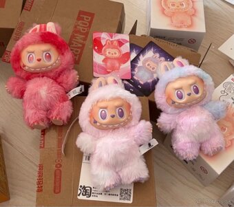 Labubu Biginto Energy červený - 9