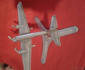 Starý hliníkový model lietadla - 9