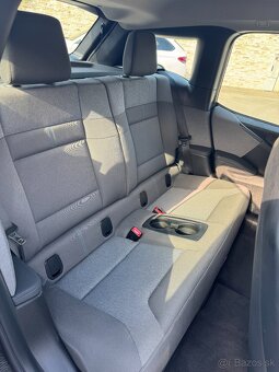 BMW i3s 120Ah, r.2022, Adaptív LED/Temp., Kamera, Vyhr.sedad - 9