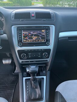 Škoda octavia combi RS 2.0 TDI CR DSG /Webasto - 9