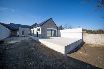 NOMA | REZERVOVANÉ Obec IGRAM - Premyslený rodinný DOM s uni - 9