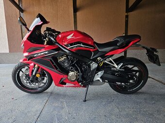Honda cbr650r - 9