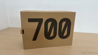 Adidas Yeezy Boost 700 Hi-Res Red - 9