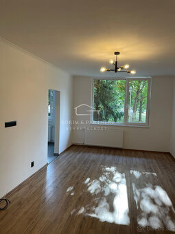 Elegantný, novučičký 3 izbový byt v tichej ulici v Komárne - 9