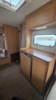 Obytny prives Roller Palace 400 - strieska, Truma - 9