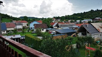 NA PREDAJ - Veľký rodinný dom v obci HROCHOŤ - 9