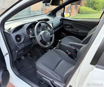 TOYOTA YARIS 1.5 vvti benzín SELECTION - 9
