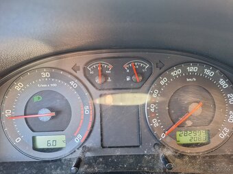 Superb - pekny stav - 9