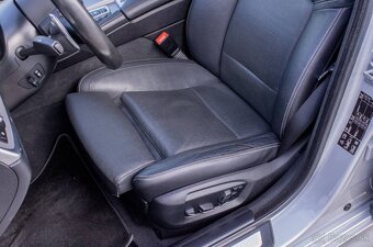 BMW Rad 5 M550d xDrive / HEADUP / PANO / ACC - 9