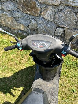 Yuki 50 - 9