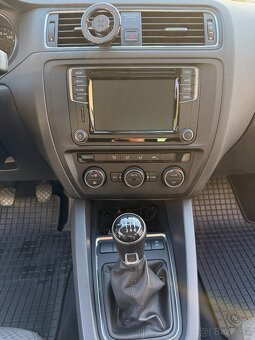 Volkswagen JETTA - 9