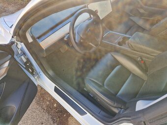 Predám Tesla Model 3 standart - 9