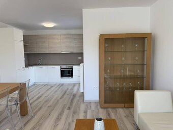 Nový nadštandardný 2-izb. byt s predzáhradkou a parkovaním. - 9