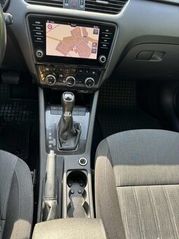 Škoda Octavia Combi 2.0 TDI Style DSG EU6 - 9